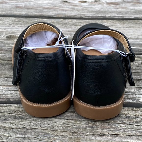 Old Navy Faux-Leather Uniform Mary-Janes for Toddler Girls - Picture 5 of 13